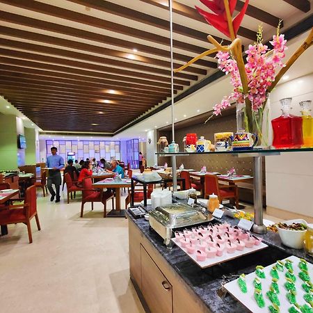 Regenta Central Grand Exotica Pimpri-Chinchwad Экстерьер фото