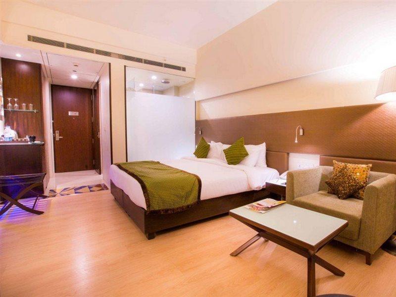 Regenta Central Grand Exotica Pimpri-Chinchwad Экстерьер фото