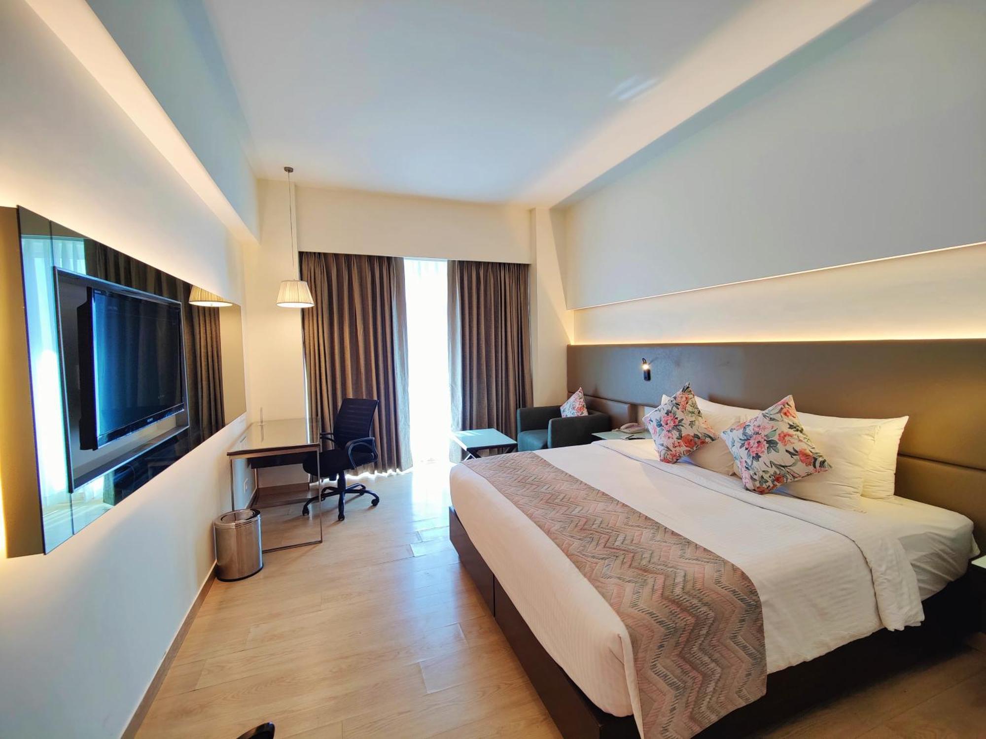 Regenta Central Grand Exotica Pimpri-Chinchwad Экстерьер фото