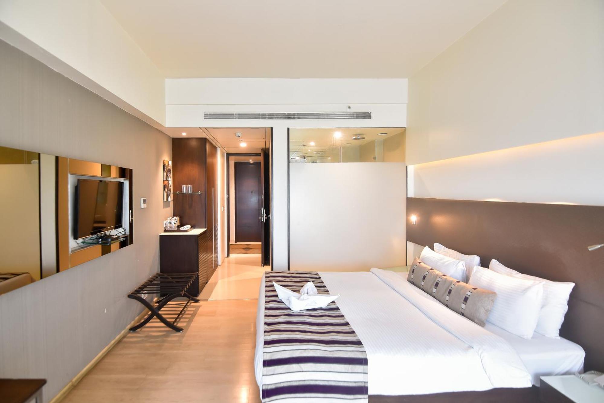 Regenta Central Grand Exotica Pimpri-Chinchwad Экстерьер фото