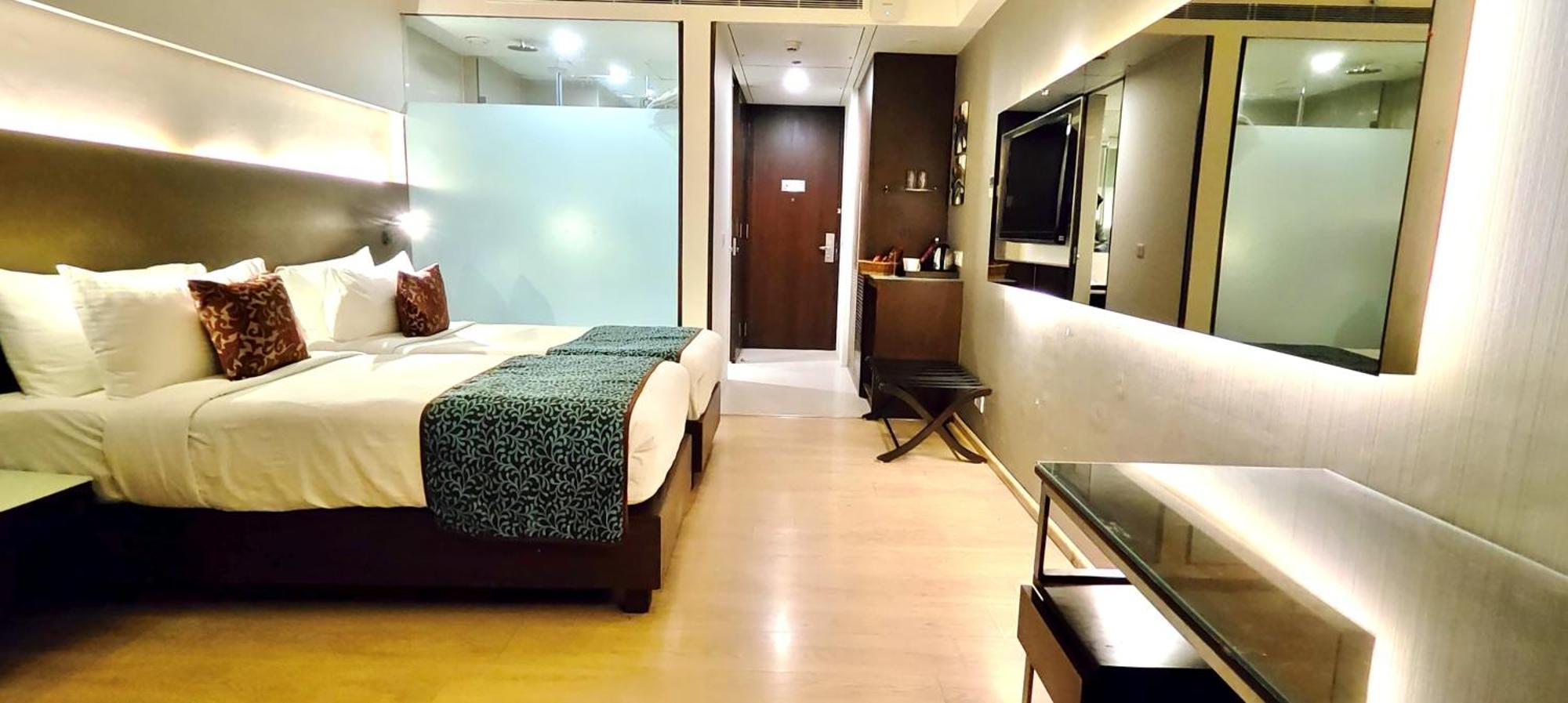Regenta Central Grand Exotica Pimpri-Chinchwad Экстерьер фото